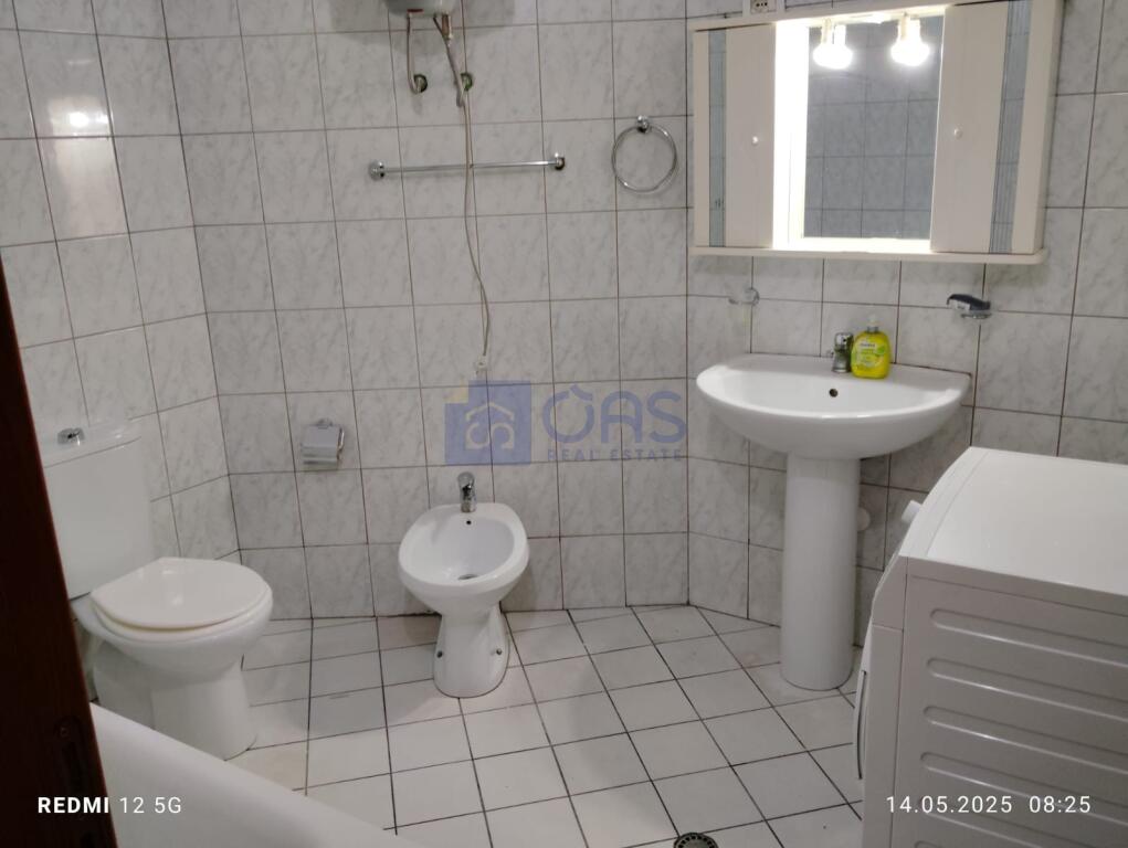 A 2+1 apartment is available in Brryl.
