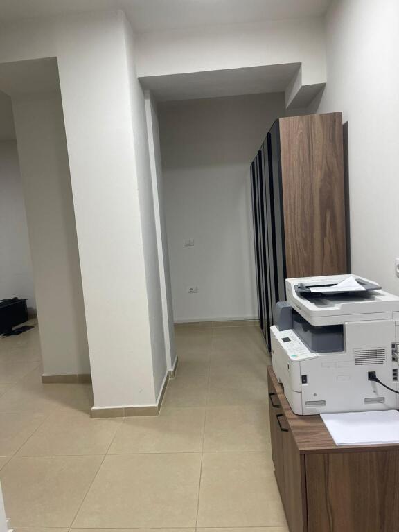APARTMENT FOR OFFICES ON KOSOVARVE STREET