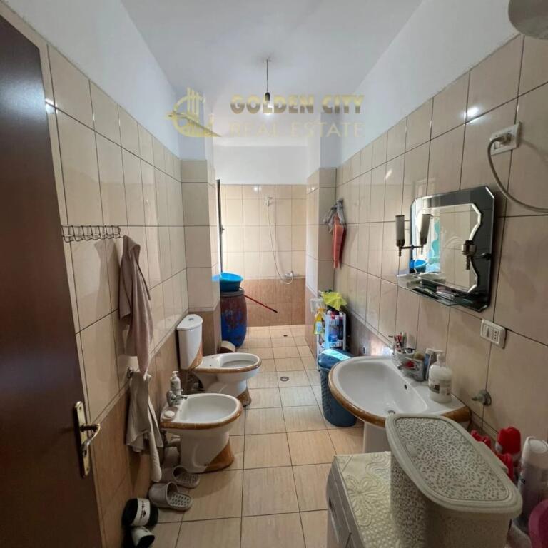 Vendesi appartamento 2+1 Spiaggia Iliria Durazzo