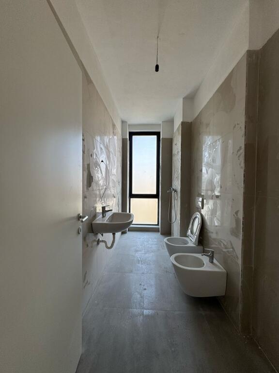 2 Apartments for sale 1+1+Balcony+🅿 140,000€ 📍Bulevardi i Ri, Platinum Residence
