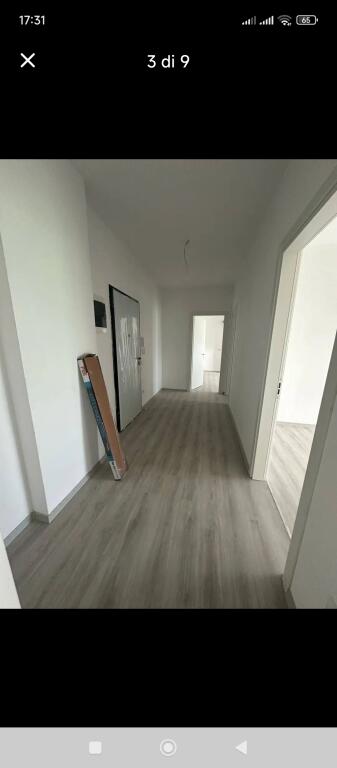 Apartament 2+1. 50000 leke.Rruga 5 Maji