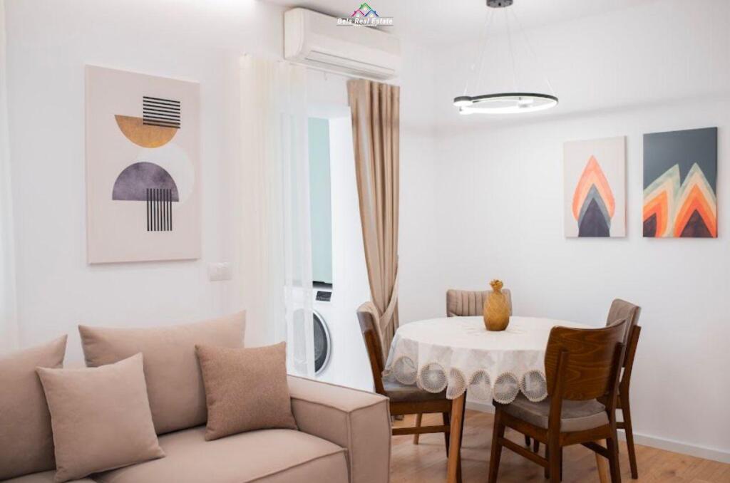 Appartamento 2+1 in affitto in Via Elbasanit (ID B221274) Tirana.