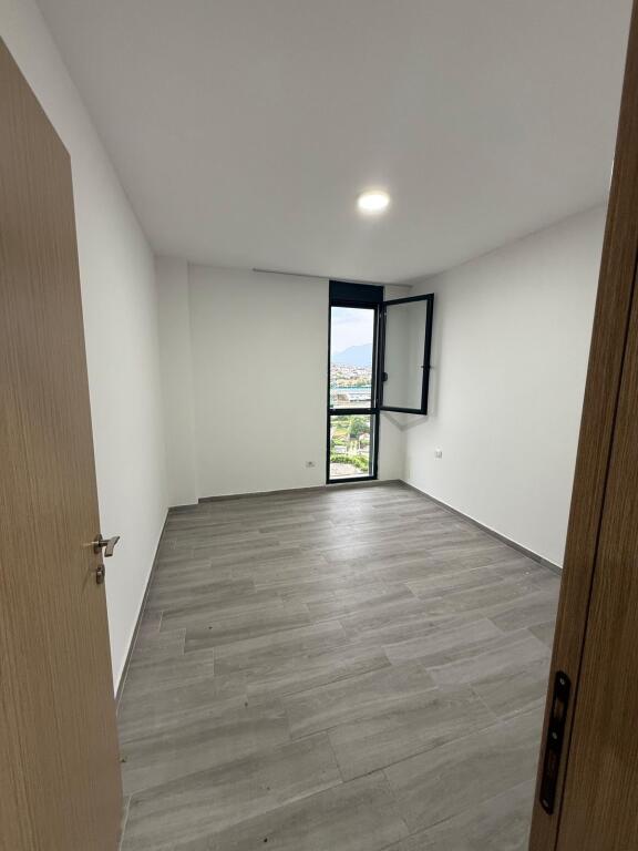 A 2+1 apartment is for rent at the end of 5 May Street.