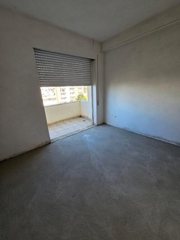 Vendesi appartamento 1+1 a Shkembi Kavajes 50000€