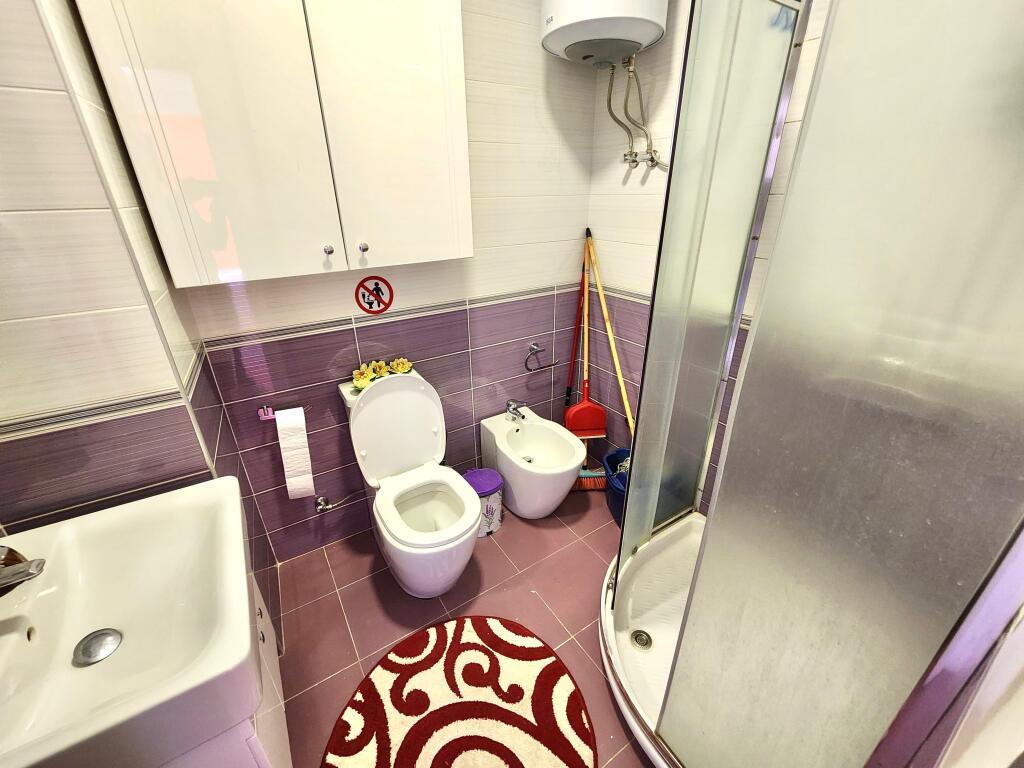 🌟 Affitto Appartamento 2+1+2 Bagni + 2 Balconi + Lavanderia (650€/Mese) 📍 Ali Dem- Fushat | Palazzo Nuovo | Totalmente INVESTITO