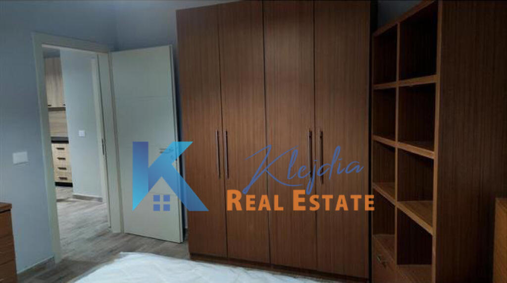 1+1 Apartment with Parking for rent at Fusha e Aviacionit