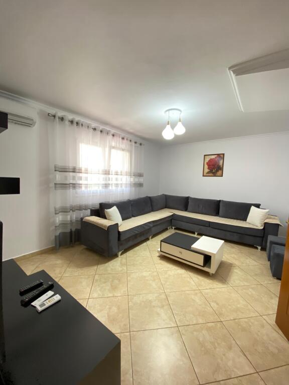Affittasi – Appartamento 3+1+Posto auto in villa