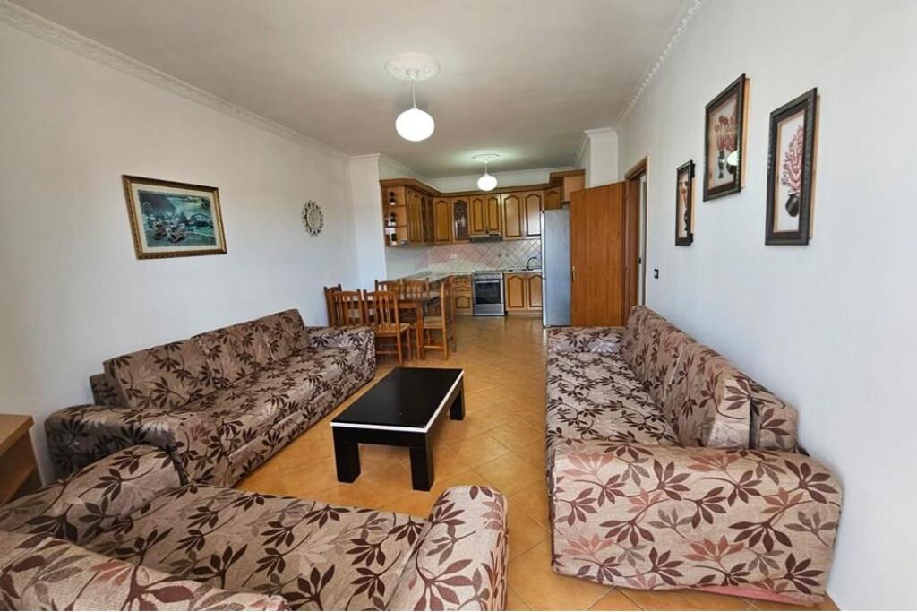 Apartament 2+1 per qira ne Astir!