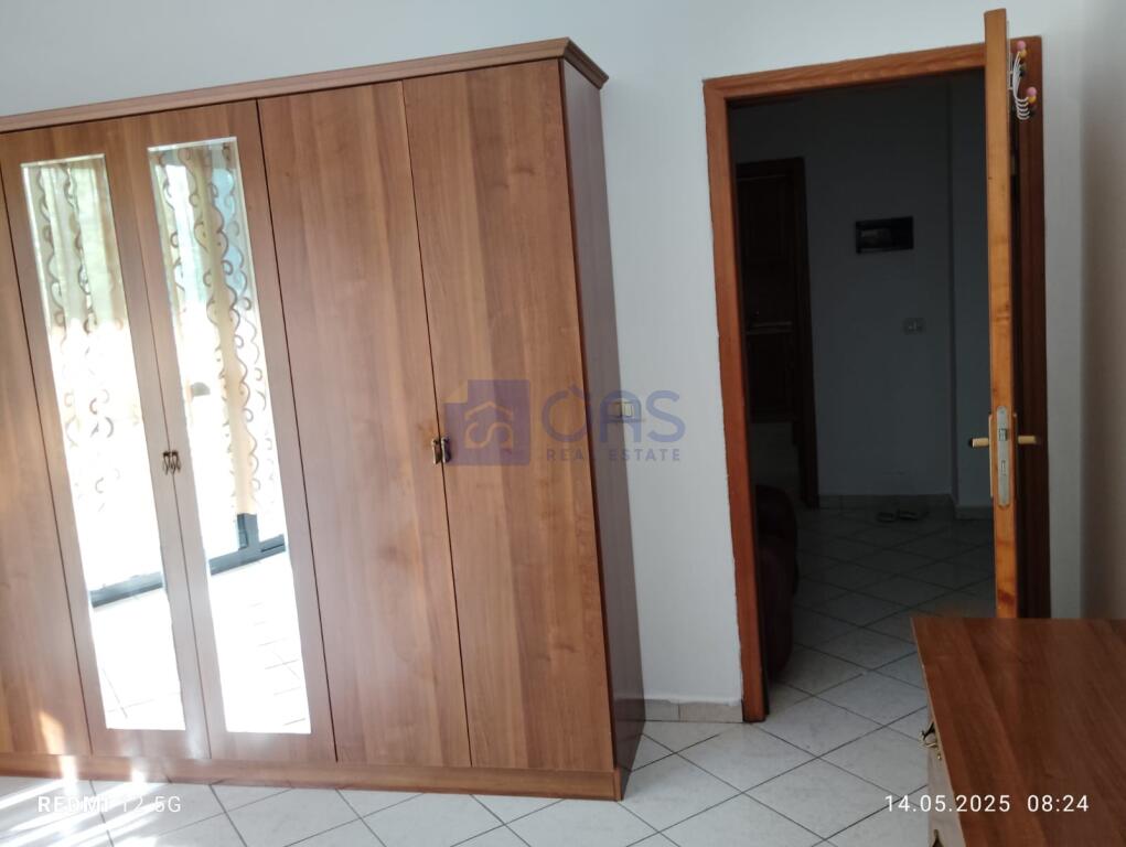 A 2+1 apartment is available in Brryl.
