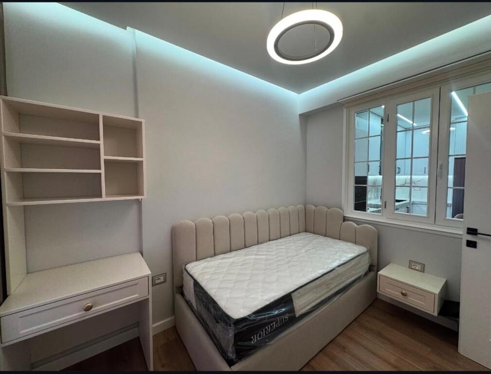 Apartament 2+1 me qira te SELVIA 900 €