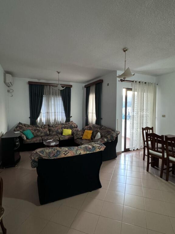 OFFICE FOR RENT 92 M2 KOSOVAREVE STREET 1,000 EURO