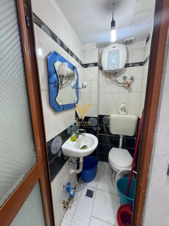 STORE OF 25M2 FOR RENT AT KOMUNA E PARISIT 30,000 LEK