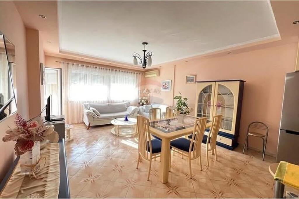 Apartament 2+2+2 