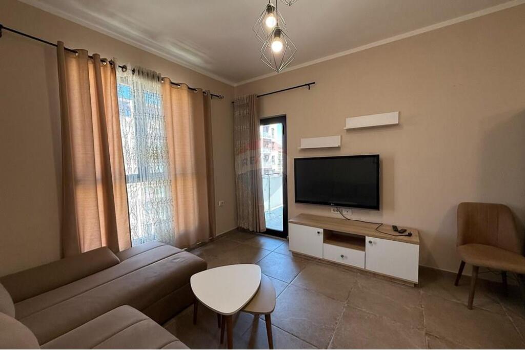 RENT APARTMENT 1+1 TIRANA ENTRY 1