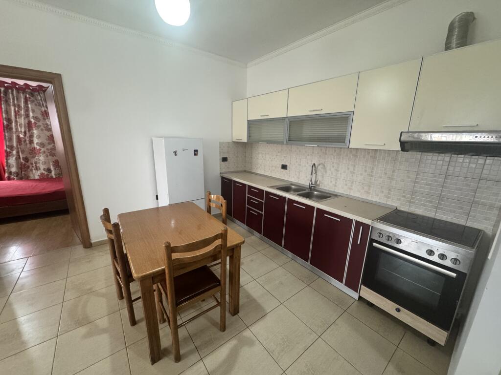 1+1 apartment for rent, 80 m2 at Vila Goldi on Rr. E Dibres.