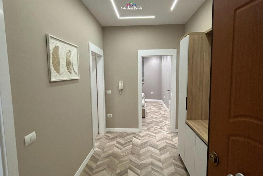 Appartamento in Affitto 2+1+2 in Centro (ID B2201182) Tirana.