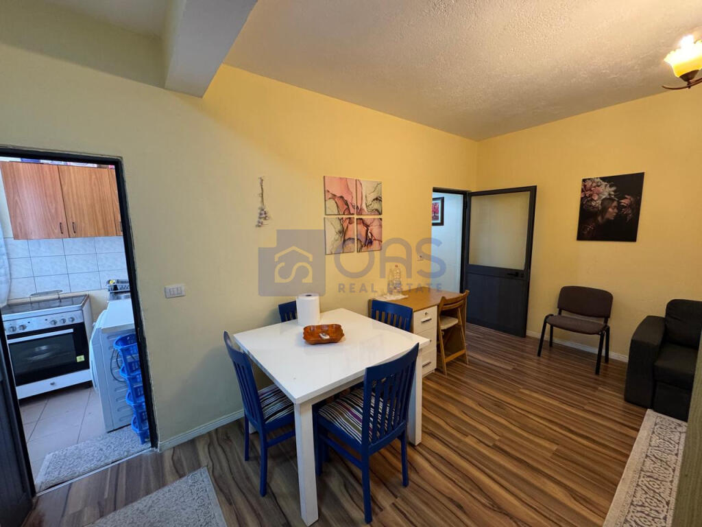 Shitet apartament studio Te Ish Parku 