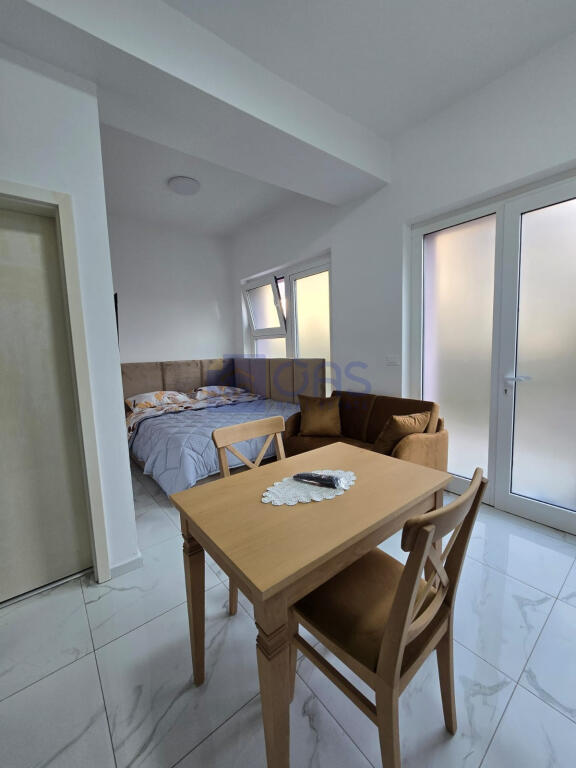 A studio apartment is for rent in Ali Demi for 280 euros.