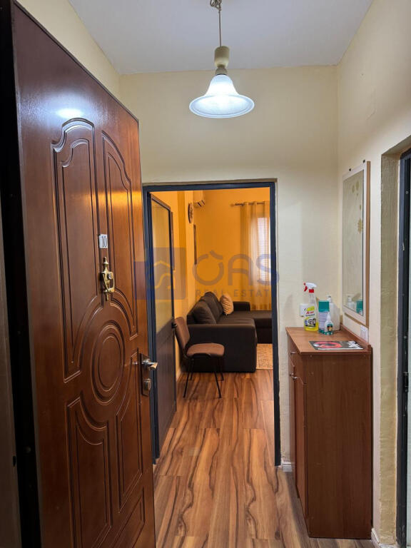 Shitet apartament studio Te Ish Parku 