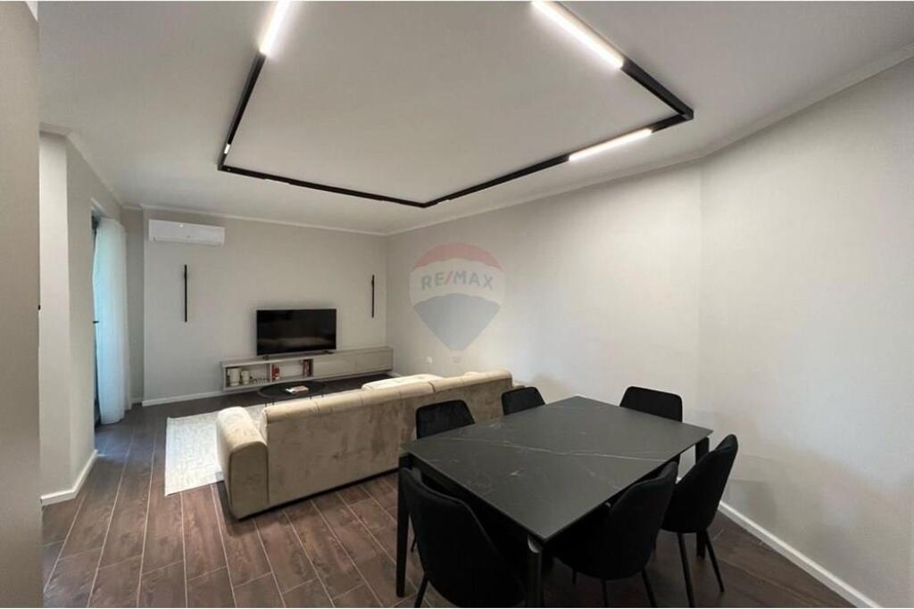 Apartament luksoz per qira prane Air Albania