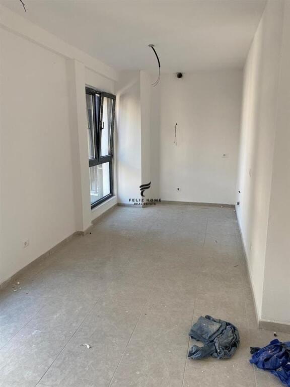 UFFICIO IN AFFITTO 93 M2 PAZZAIO NUOVO 800 EURO