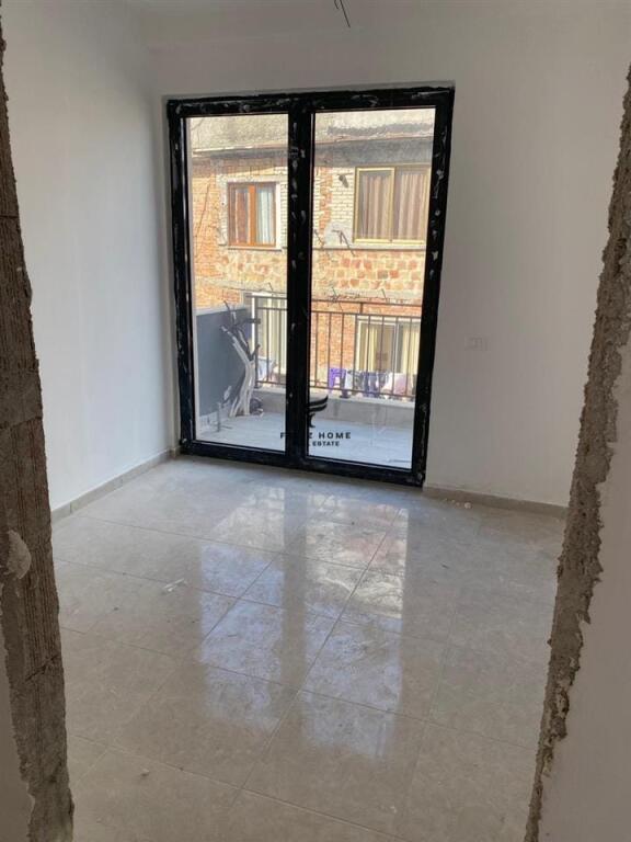 UFFICIO IN AFFITTO 93 M2 PAZZAIO NUOVO 800 EURO