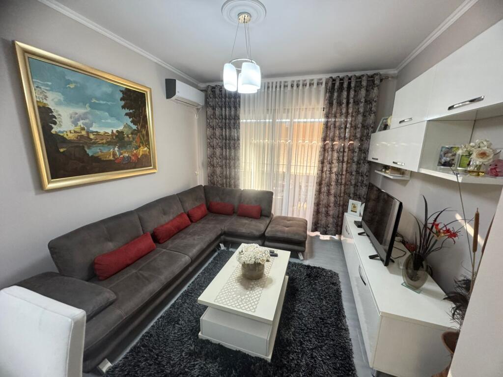Apartament 1+1 per shitje ne Astir