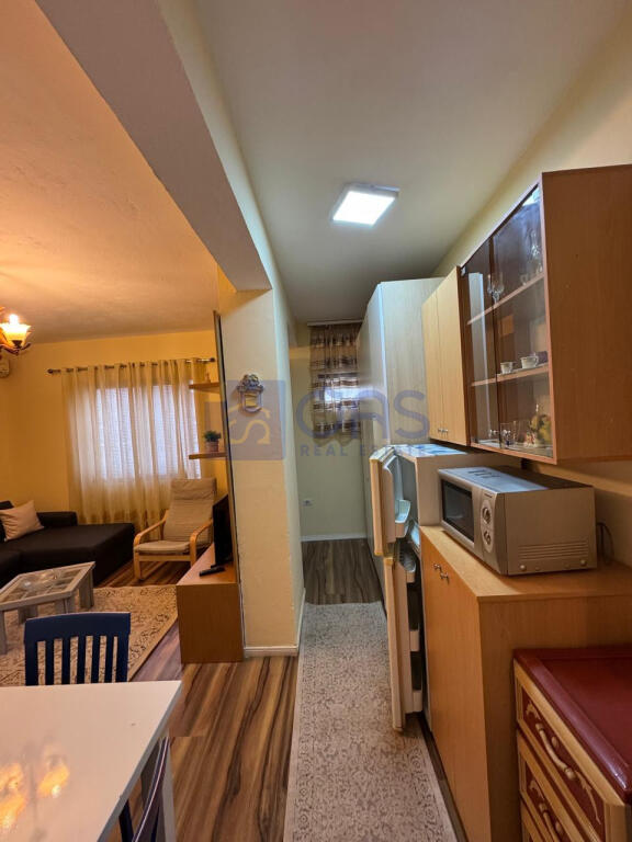 Shitet apartament studio Te Ish Parku 