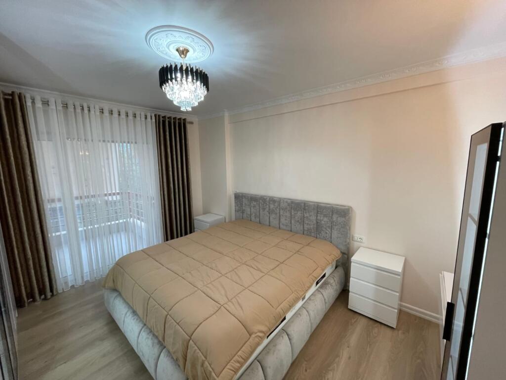 Jepet me Qira. Apartamet 2+1+2+2 Poste Parkimi 