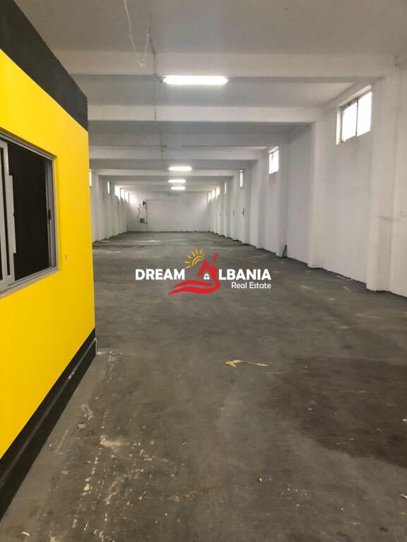 Magazine for rent on the Tirana-Durres highway near QTU (ID 4281282)