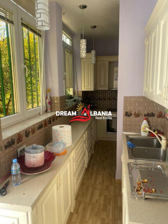 Vile 3 kateshe ne shitje ne Peze prane Bujtines se Kuqe ne Tirane (ID 4151194)
