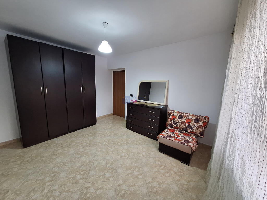 Affittasi appartamento 1+1 ad Ali Demi 400 euro.