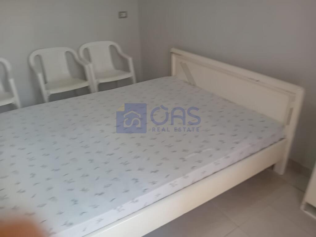 Private house 2+1 is available in Don Bosko for 380 euros.