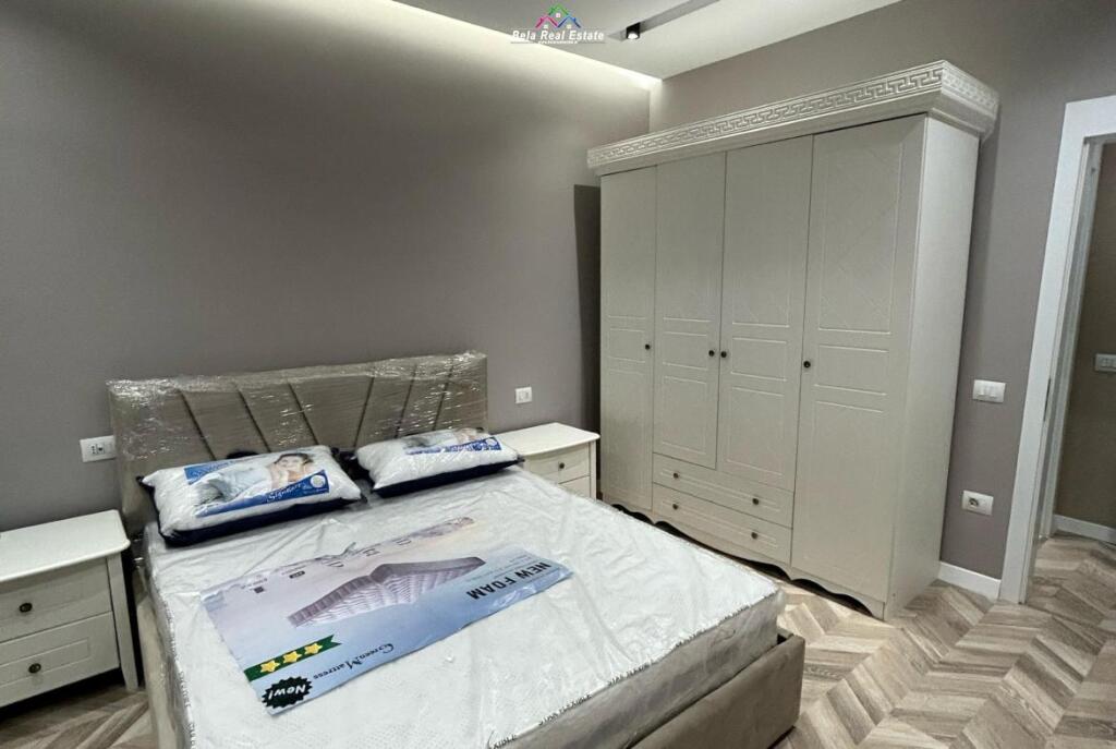 Appartamento in Affitto 2+1+2 in Centro (ID B2201182) Tirana.