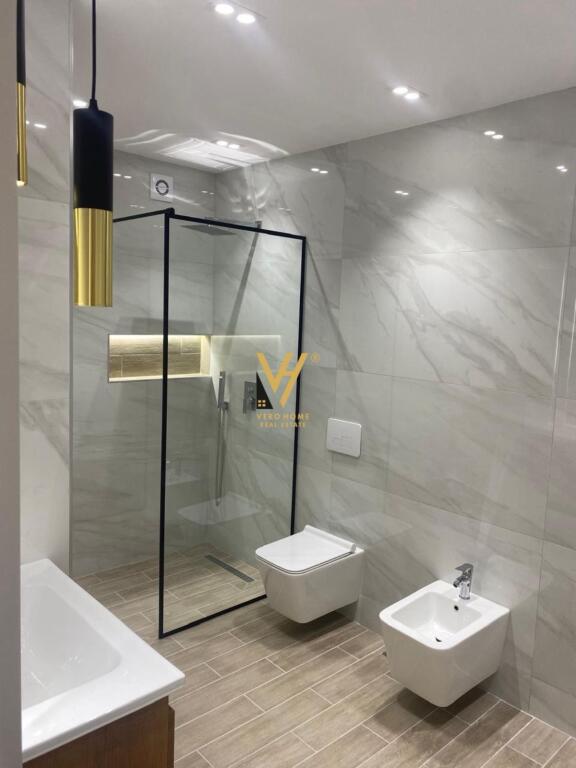 LUXURIOUS APARTMENT FOR SALE 2+1+2 IN THE PARIS COMMUNE 265,000 EURO