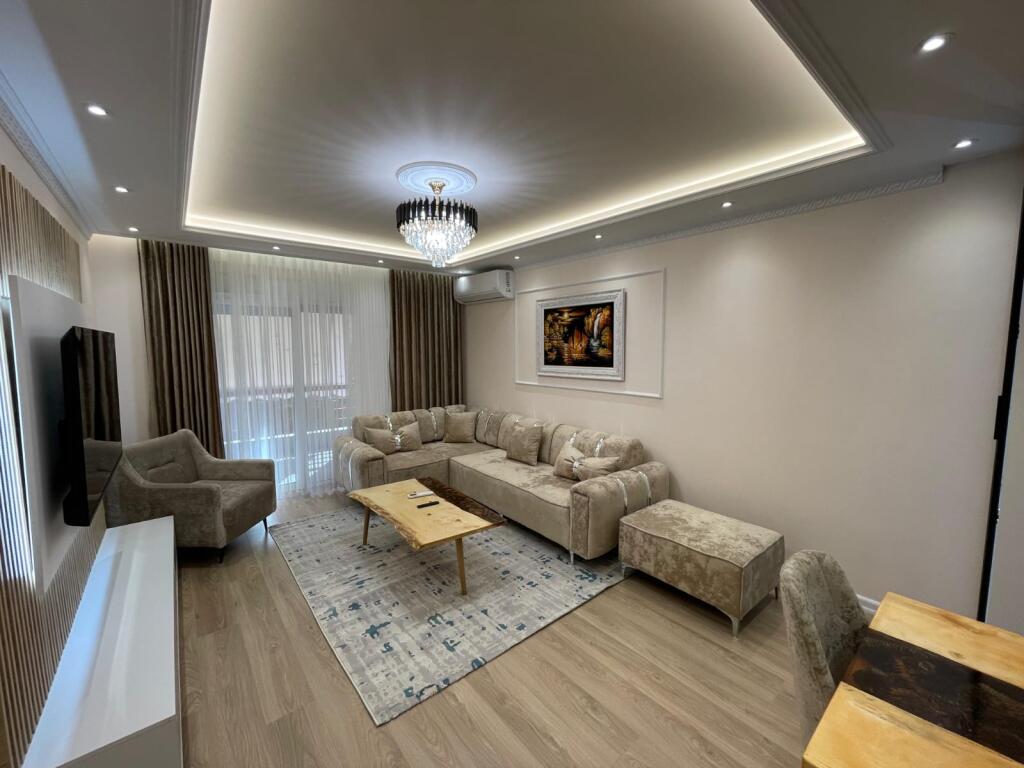 Jepet me Qira. Apartamet 2+1+2+2 Poste Parkimi 