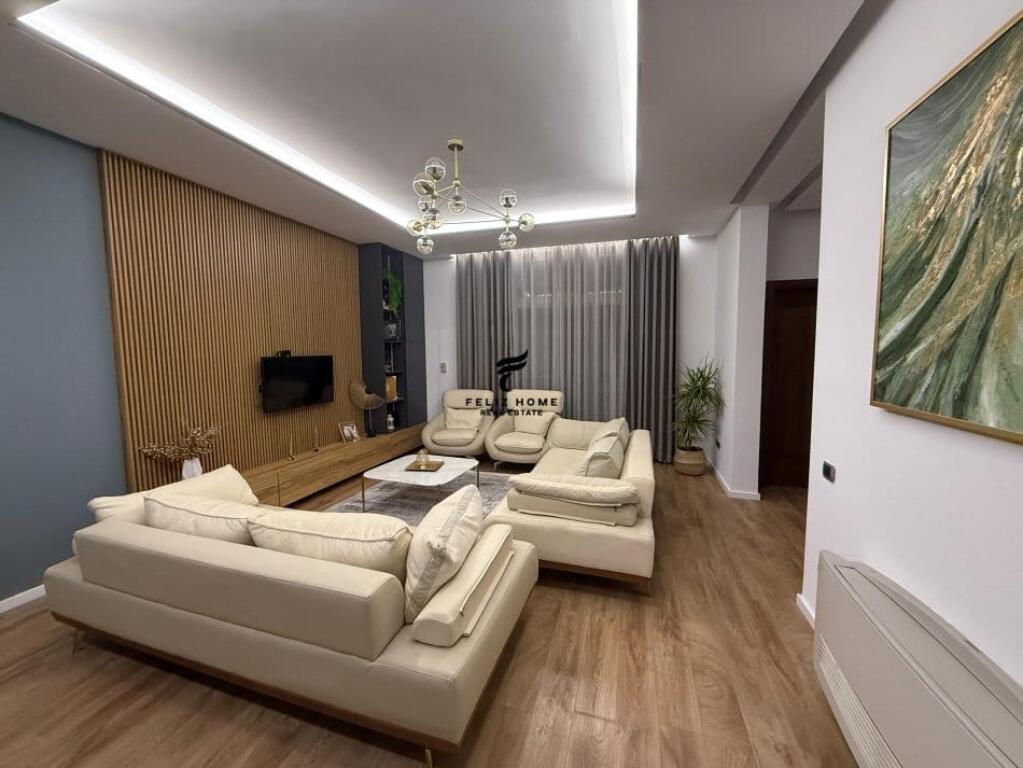 APARTMENT FOR RENT 3+1 PARIS COMMUNE 1,000 EURO