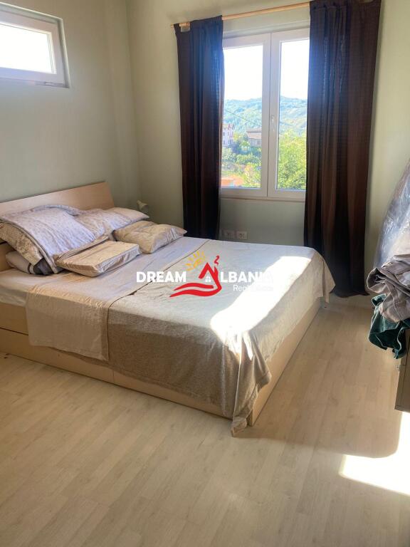 Vile 3 kateshe ne shitje ne Peze prane Bujtines se Kuqe ne Tirane (ID 4151194)