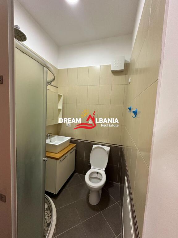 3+1 apartment with 2 bathrooms for sale at Liqeni i Thate, in Tirana (ID 41211868)