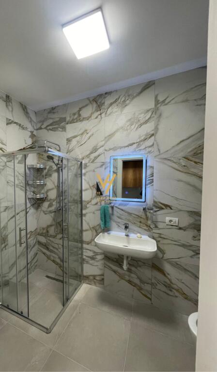 1+1 APARTMENT FOR RENT NEAR SHKOLLA E KUQE 550 EURO