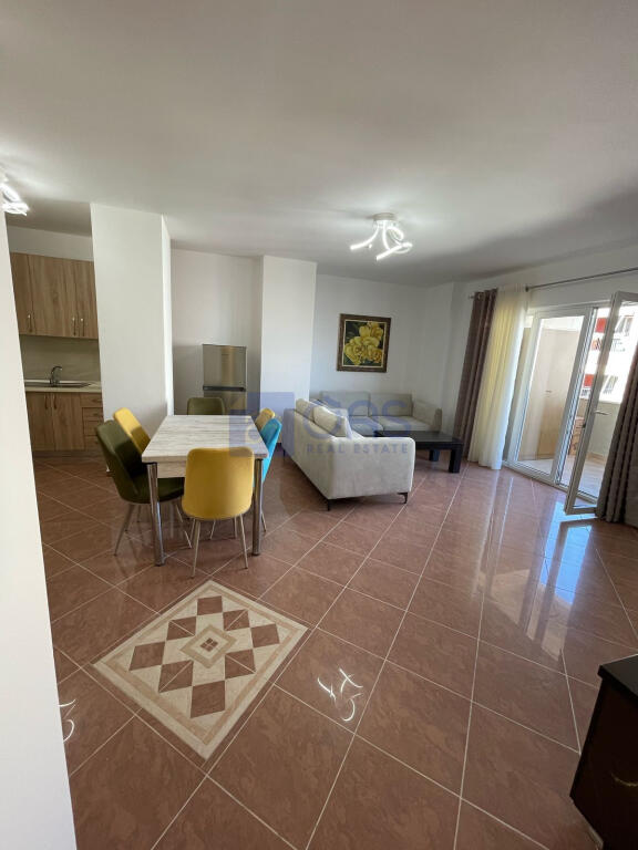Apartment 2+1 for sale in Porcelan.