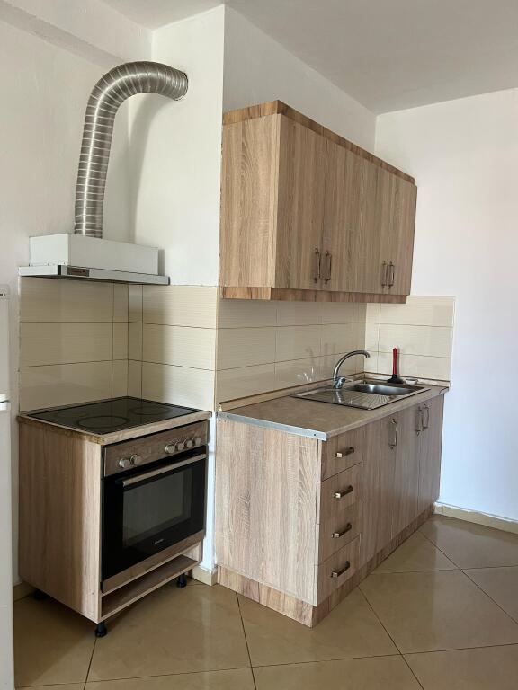 APARTAMENT 1+1 ME QIRA ASTIR 