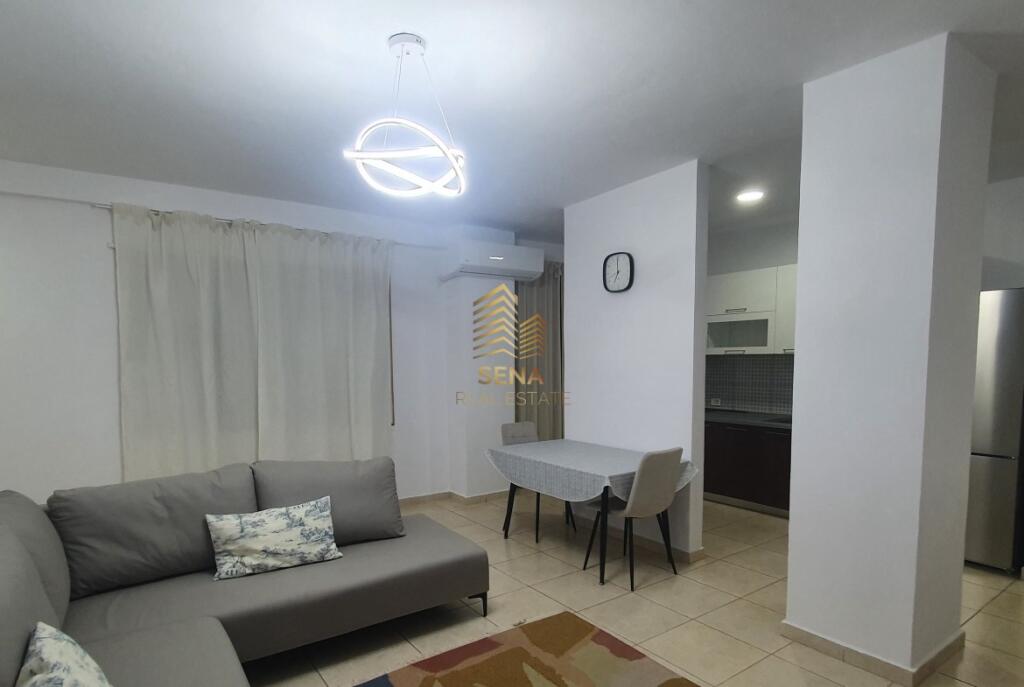 Qira, Apartament 2+1+Blk, prane Gjimnazit Cajupi – Rruga Kongresi i Manastirit, 630 Euro/muaj