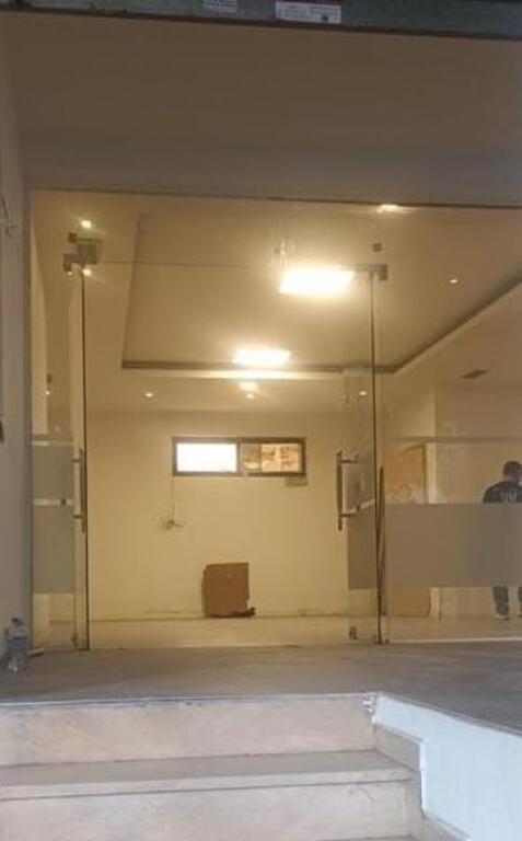 AFFITTASI AMBIENTE 70M2 900 EURO 21 DICEMBRE