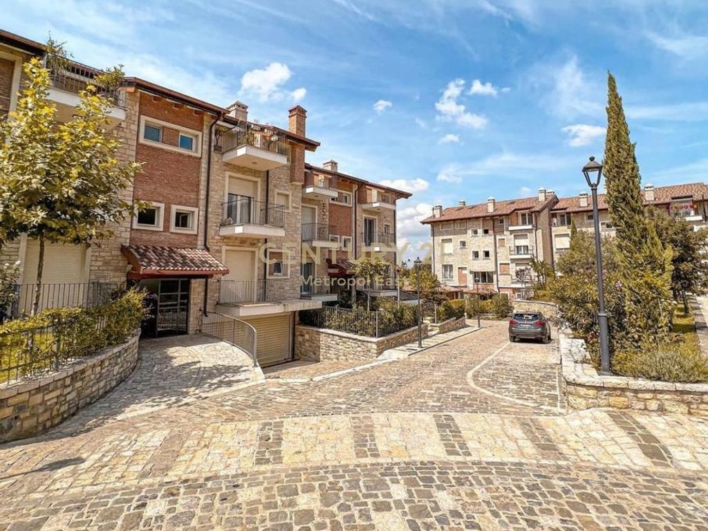 Si affitta una bella villa nella Residenza Secret Garden.