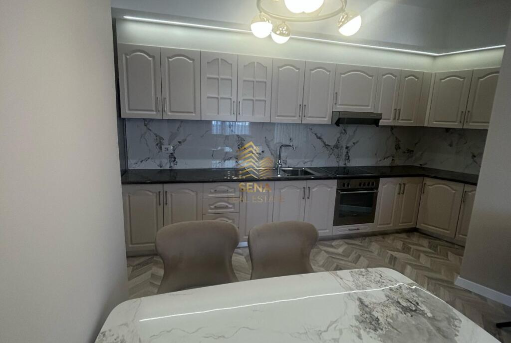 Qira, Apartament 2+1+2, Qendër, Muajore