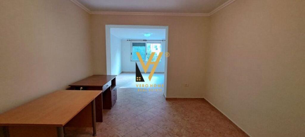 OFFICE FOR RENT 30M2 AT WILLSON SQUARE 400 EURO