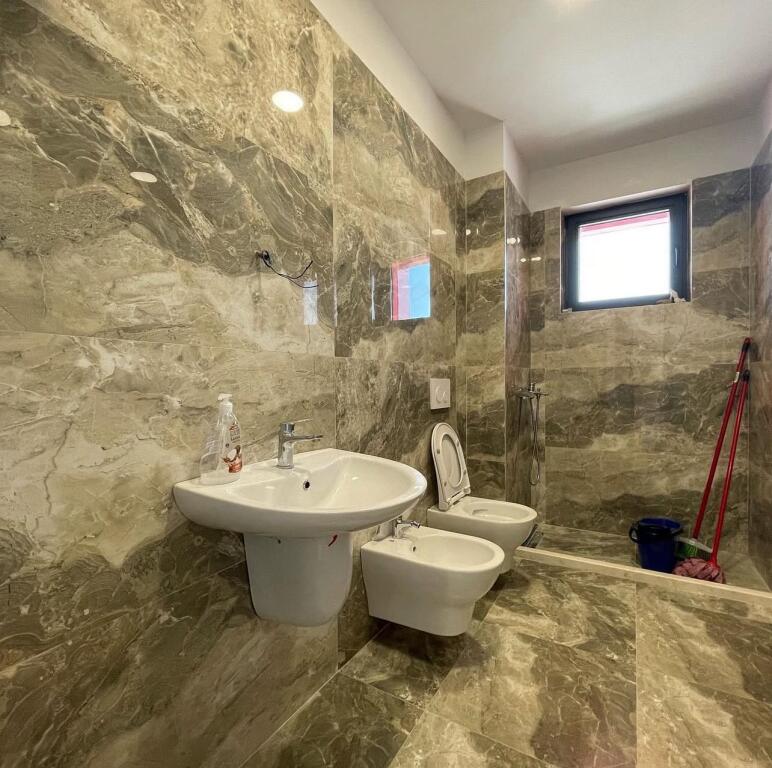 Jepet me qira apartament 2+1+2 Bosh ASTIR TE EGLO 550€