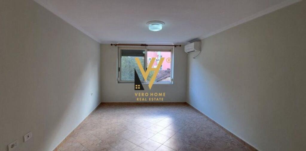 OFFICE FOR RENT 30M2 AT WILLSON SQUARE 400 EURO