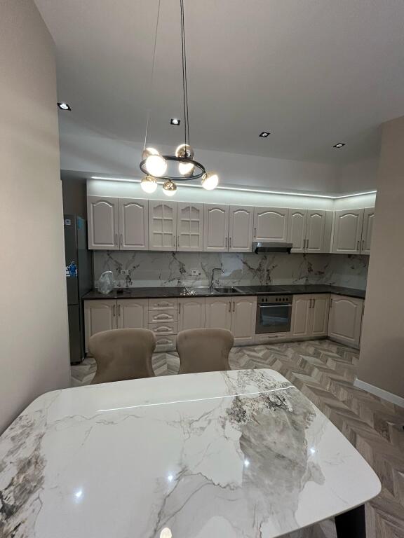 Apartament 2+1 me qira tek 9 katshet